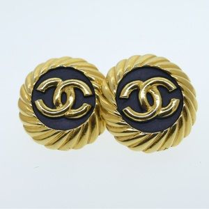 Vintage Chanel Resin CC Clip-on Earrings 100% Authentic